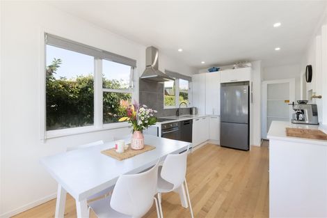 Photo of property in 4b Lynwood Place, Brookfield, Tauranga, 3110