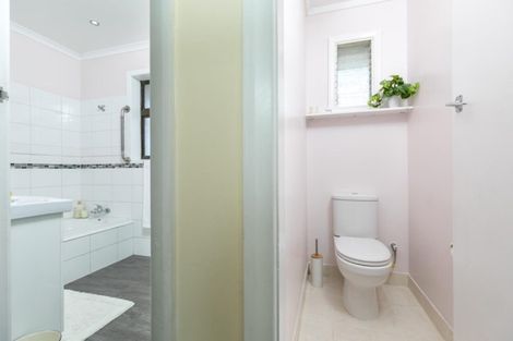 Photo of property in 35 Mitcham Avenue, Forest Lake, Hamilton, 3200