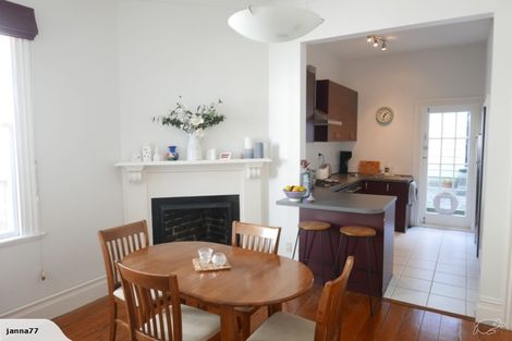 Photo of property in 22 Sugarloaf Road, Brooklyn, Wellington, 6021