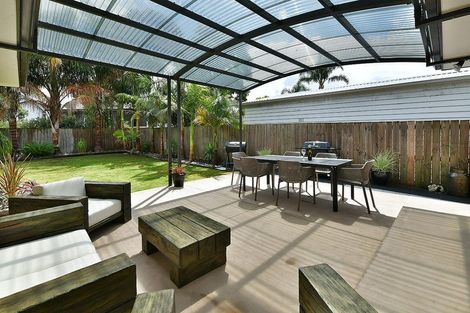 Photo of property in 27 The Circle, Manly, Whangaparaoa, 0930