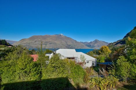 Photo of property in 19 Wye Place, Fernhill, Queenstown, 9300