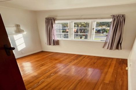 Photo of property in 79 Kaurilands Road, Titirangi, Auckland, 0604