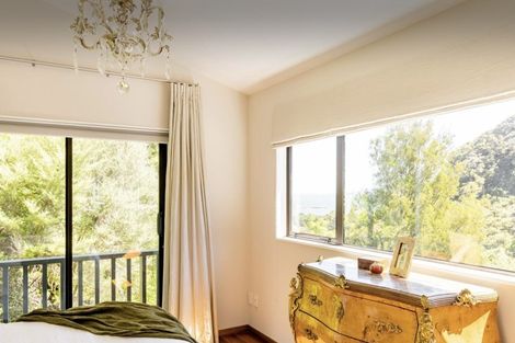 Photo of property in 136 Cheviot Road, Lowry Bay, Lower Hutt, 5013