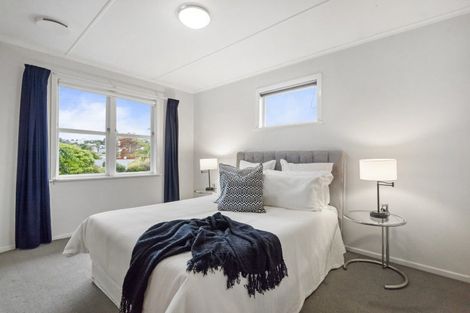 Photo of property in 72 Blakeborough Drive, Forrest Hill, Auckland, 0620