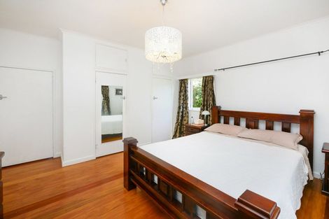 Photo of property in 10 Ormond Road, Hospital Hill, Napier, 4110