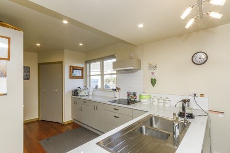 Photo of property in 79 Taumaihi Street, Bulls, 4818