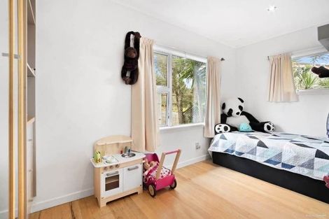 Photo of property in 17 Beatrice Avenue, Hillcrest, Auckland, 0627