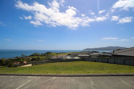 Photo of property in 15 Nancy Wake Place, Cable Bay, 0420