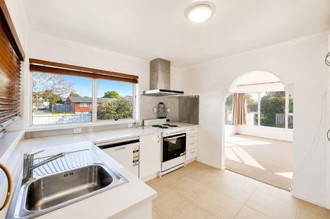 Photo of property in 1/10 Ballater Place, Highland Park, Auckland, 2010