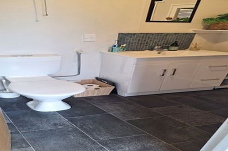 Photo of property in 32 Highbury Road, Highbury, Wellington, 6012