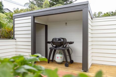 Photo of property in 24a Korotaha Terrace, Rothesay Bay, Auckland, 0630