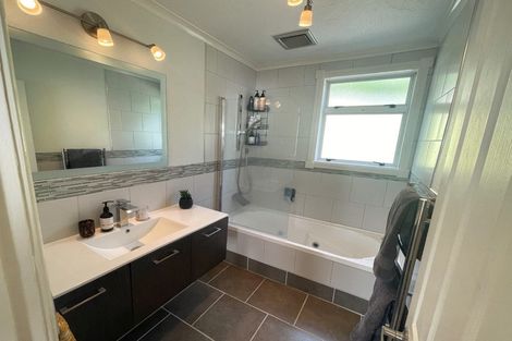 Photo of property in 41 Dingadee Street, Welcome Bay, Tauranga, 3112