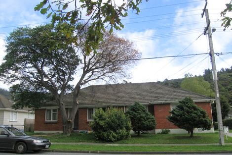 Photo of property in 318 George Street, Stokes Valley, Lower Hutt, 5019