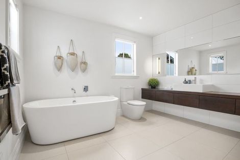 Photo of property in 26 Norwood Road, Bayswater, Auckland, 0622