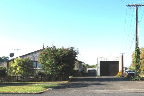 Photo of property in 4/30 Islington Avenue, New Lynn, Auckland, 0600