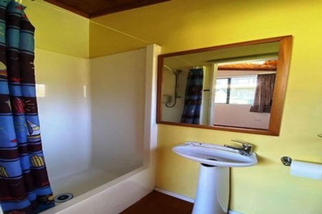 Photo of property in 54 Opahi Bay Road, Mahurangi West, Warkworth, 0983