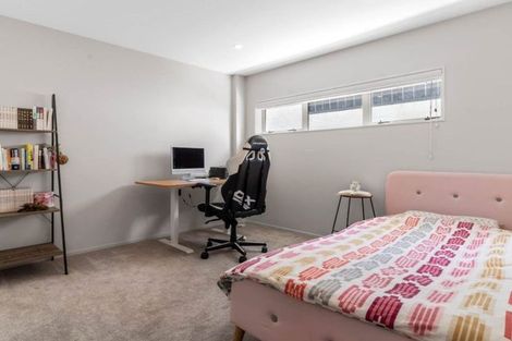 Photo of property in 254 Glamorgan Drive, Northcross, Auckland, 0630