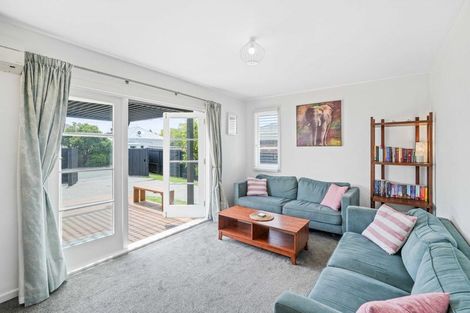 Photo of property in 2 Rustic Lane, Spreydon, Christchurch, 8024