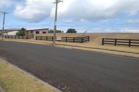 Photo of property in 18 Ashwell Drive, Port Waikato, 2695