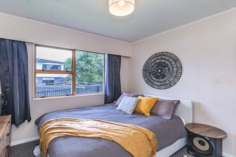 Photo of property in 97a Weraroa Road, Levin, 5510