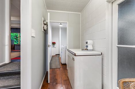 Photo of property in 16 Ribblesdale Road, Henderson, Auckland, 0612