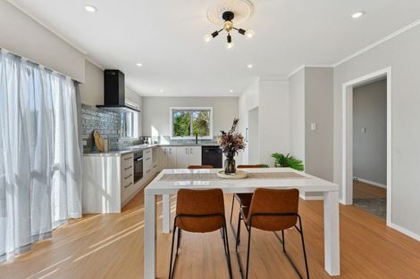 Photo of property in 28 Totara Drive, St Andrews, Hamilton, 3200