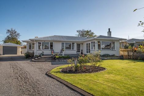 Photo of property in 11 Weka Place, Masterton, 5810