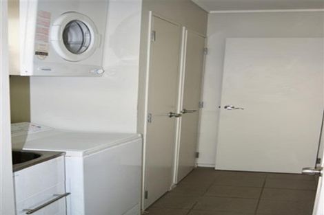 Photo of property in 1/44 Barbados Drive, Unsworth Heights, Auckland, 0632