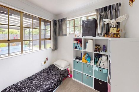 Photo of property in 12 Grange Place, Milson, Palmerston North, 4414