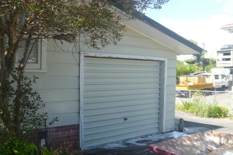 Photo of property in 15 Gills Avenue, Papakura, 2110