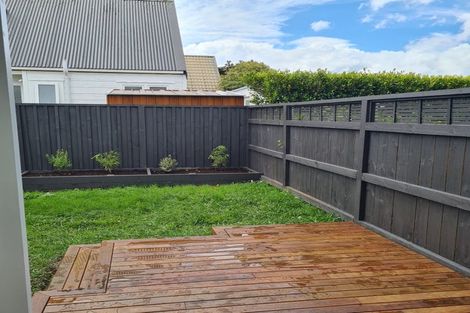 Photo of property in 2/5 Camden Road, Sandringham, Auckland, 1025
