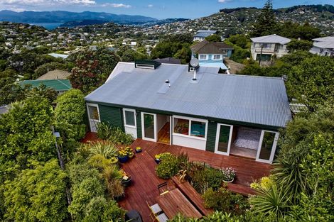 Photo of property in 4 Huntleigh Park Way, Ngaio, Wellington, 6035