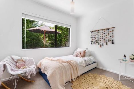 Photo of property in 2/614 Beach Road, Browns Bay, Auckland, 0630