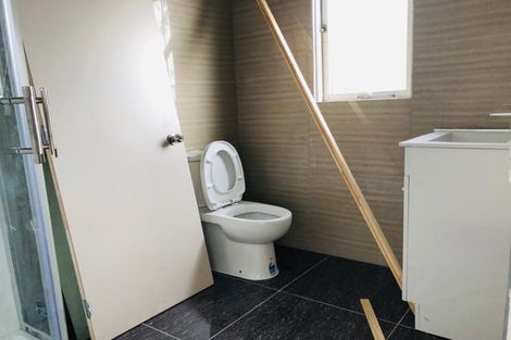 Photo of property in 9a Grande Vue Road, Hillpark, Auckland, 2102