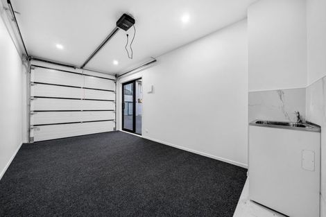 Photo of property in 22 Whare Kauri Road, Papakura, 2110