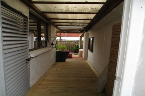 Photo of property in 2/14a Kurnell Drive, Botany Downs, Auckland, 2010