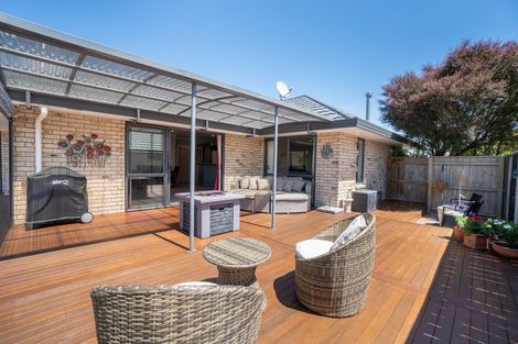 Photo of property in 147 Pacific Drive, Fitzherbert, Palmerston North, 4410