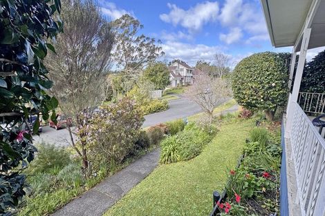 Photo of property in 6 Mosman Place, Chatswood, Auckland, 0626