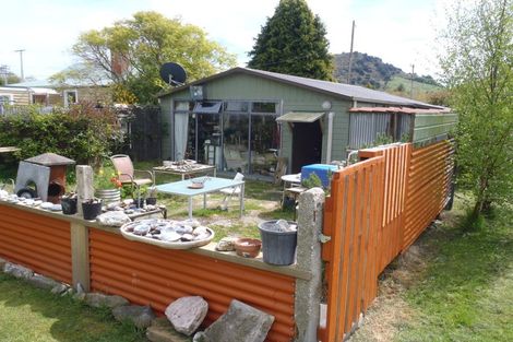 Photo of property in 79 Main Road, Clinton, 9534