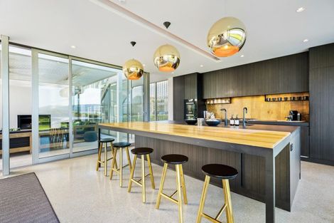 Photo of property in 45 Taumata Road, Omaha, 0986