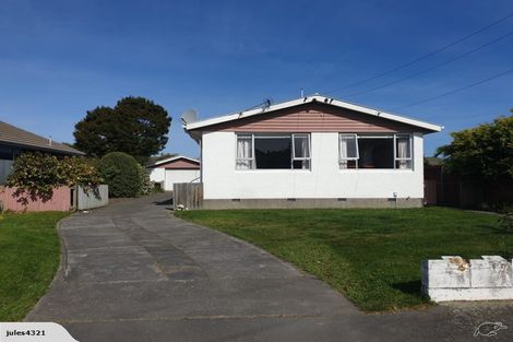 Photo of property in 23 Liverton Crescent, Bishopdale, Christchurch, 8053