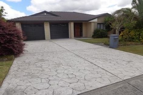 Photo of property in 35 Ruze Vida Drive, Massey, Auckland, 0614