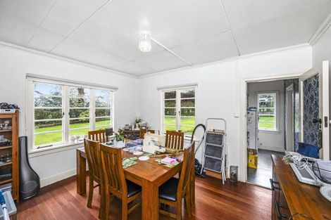Photo of property in 86 Tawa Road, Kumeu, 0891