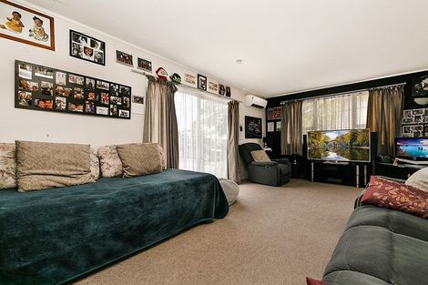 Photo of property in 25 Astor Place, Manurewa, Auckland, 2102