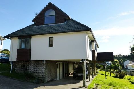 Photo of property in 3/194 Whangaparaoa Road, Red Beach, 0932