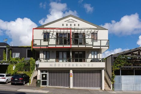 Photo of property in 2a/10 Crummer Road, Grey Lynn, Auckland, 1021