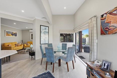 Photo of property in 110 Reynolds Road, Pukekohe, 2120