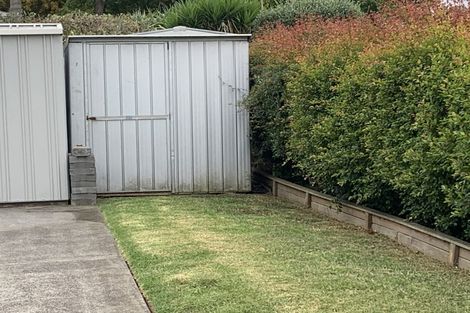 Photo of property in 2a Castleton Drive, Howick, Auckland, 2014