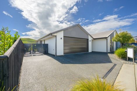 Photo of property in 36 Huntaway Close, Stoke, Nelson, 7011