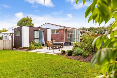 Photo of property in 2/9 Riverlea Road, Whenuapai, Auckland, 0618